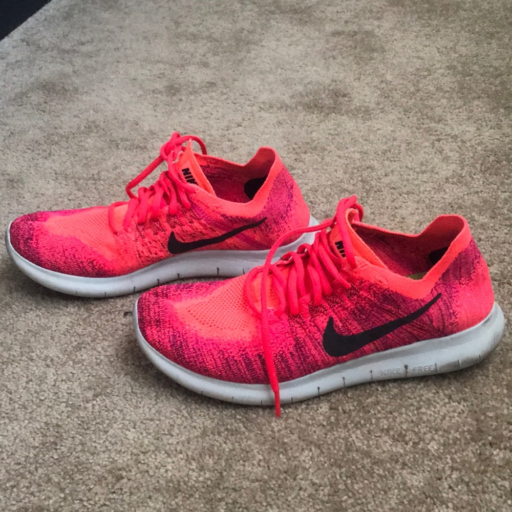 Nike free rn flyknit 9.5